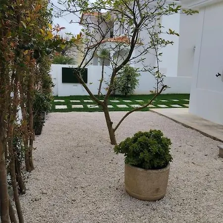 Privee Bed & Breakfast