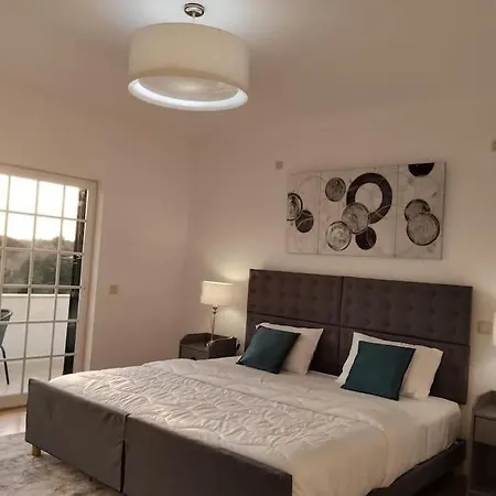 Bed & Breakfast Privee Cascais