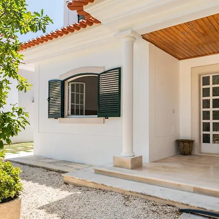 Privee Bed & Breakfast