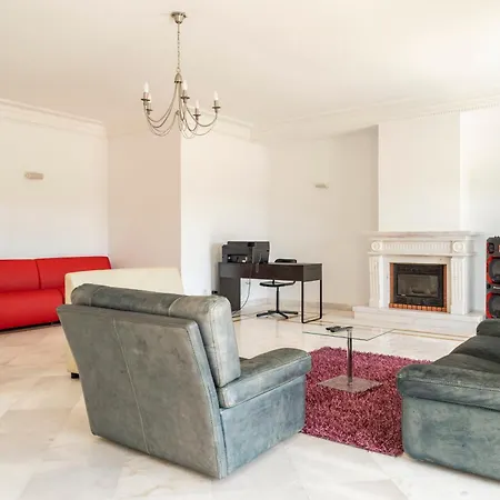 Privee Bed & Breakfast