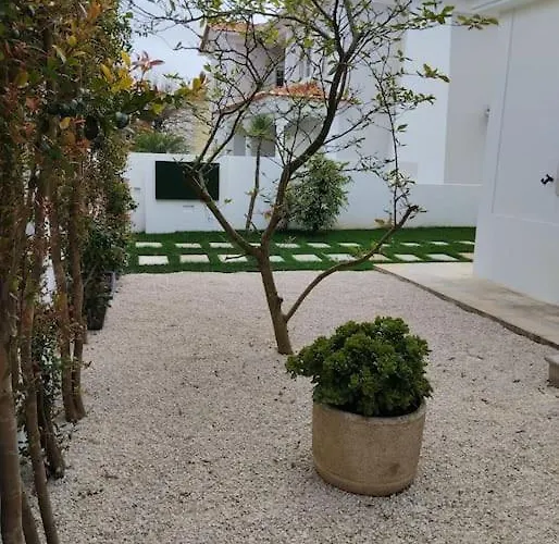 Privee Bed & Breakfast