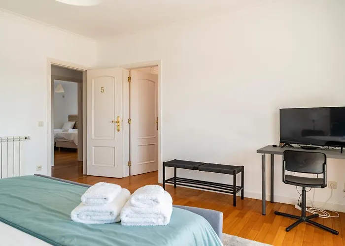 Privee Bed & Breakfast *